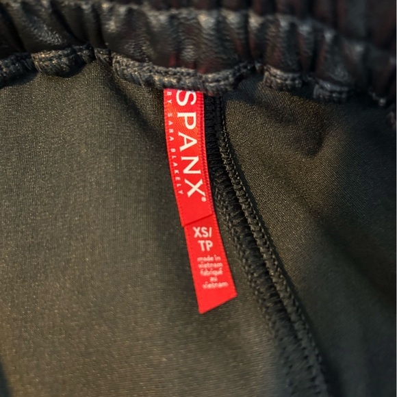 SPANX Faux Leather Black Jogger Pants Vegan Size XS - Picture 12 of 12